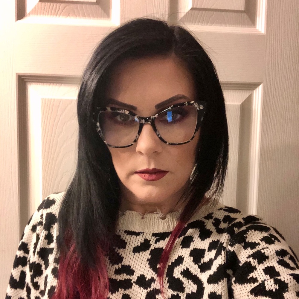 Meet your Posher, Lisa